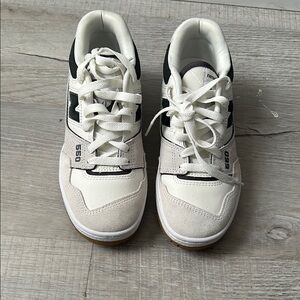 New Balance Women's Shoes - White/Cream and Black